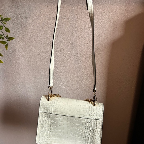 House of Harlow 1960 Croc-Embossed Bag with Gold Chain ✨Open to offers✨ - Picture 4 of 11